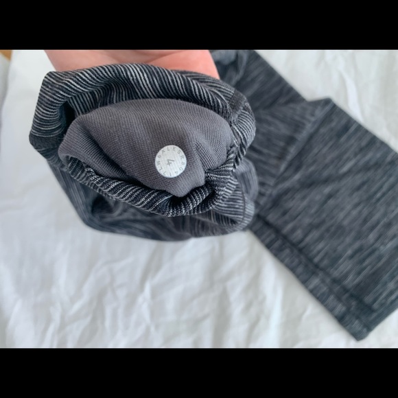 Lululemon Wunder Under mid calf - Picture 2 of 3